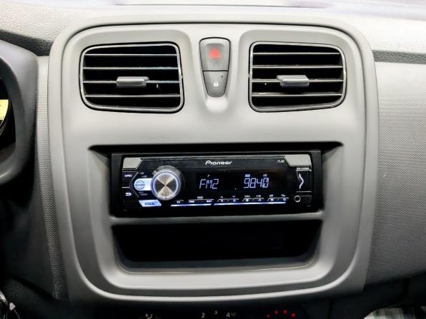 Renault Logan II Рестайлинг с пробегом 2020 года, цена 970 000 рублей, 68382 км, седан, Автокод Объявления