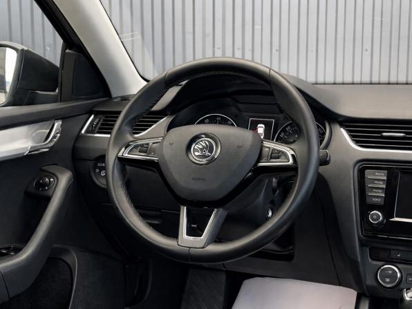 Skoda Octavia III (A7) с пробегом 2015 года, цена 1 397 000 рублей, 126633 км, лифтбек, Автокод Объявления
