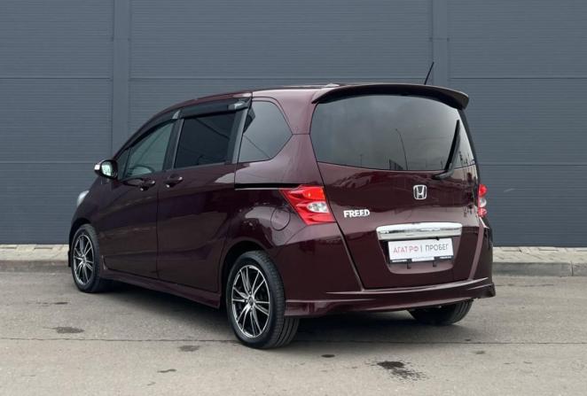 Honda Freed I с пробегом 2009 года, цена 860 000 рублей, 186294 км, компактвэн, Автокод Объявления