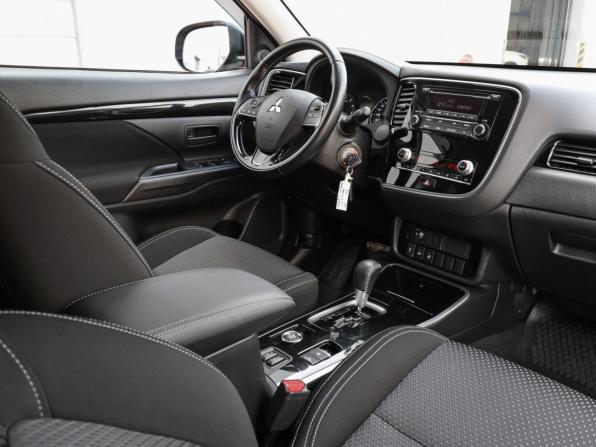 Mitsubishi Outlander III Рестайлинг 3 с пробегом 2021 года, цена 2 449 000 рублей, 70373 км, внедорожник, Автокод Объявления