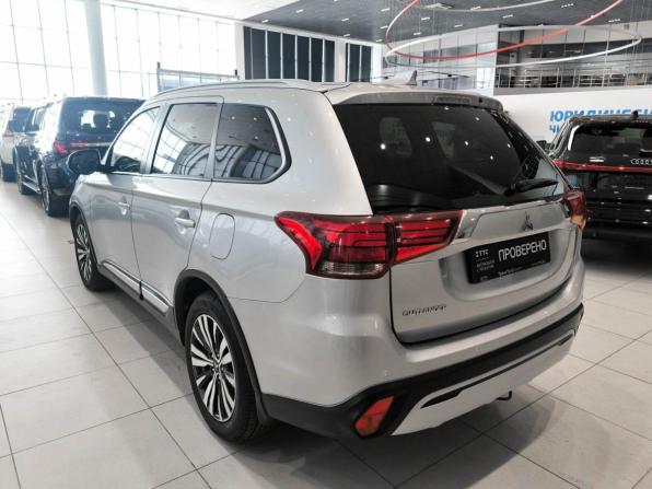 Mitsubishi Outlander III Рестайлинг 3 с пробегом 2020 года, цена 2 520 000 рублей, 71380 км, внедорожник, Автокод Объявления