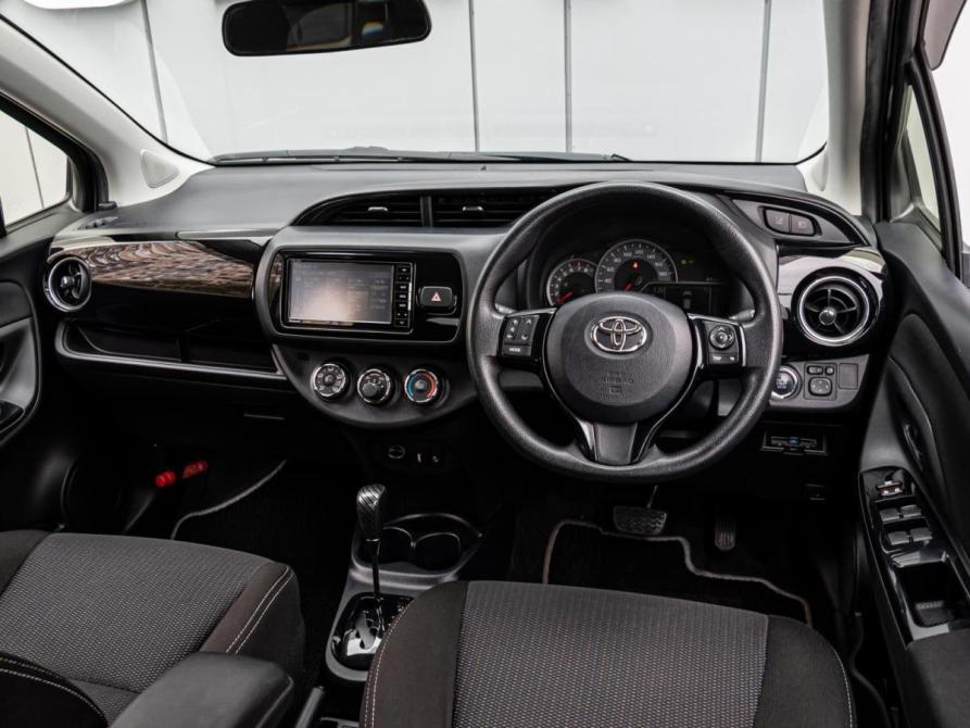 Toyota Vitz III (XP130) Рестайлинг 2 Краснодар  - изображение 6