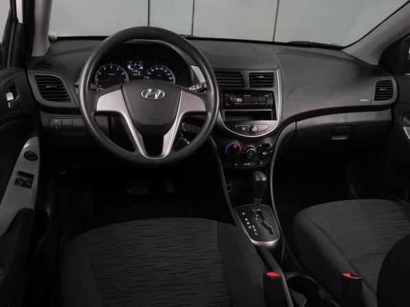 Hyundai Solaris I Рестайлинг с пробегом 2015 года, цена 989 000 рублей, 116312 км, хэтчбек, Автокод Объявления
