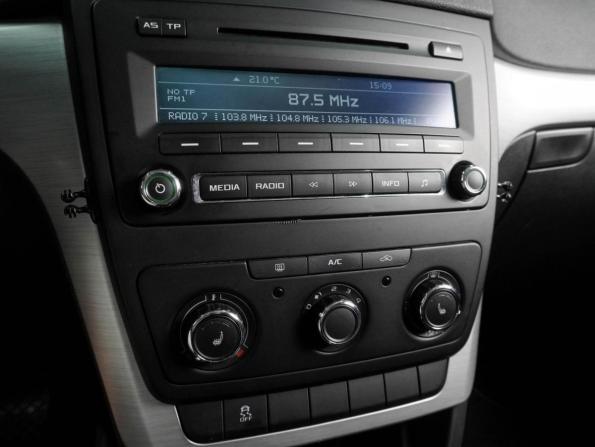 Skoda Yeti I Рестайлинг с пробегом 2014 года, цена 949 000 рублей, 163129 км, внедорожник, Автокод Объявления