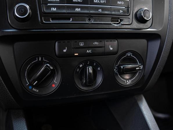Volkswagen Jetta VI с пробегом 2015 года, цена 960 000 рублей, 268880 км, седан, Автокод Объявления
