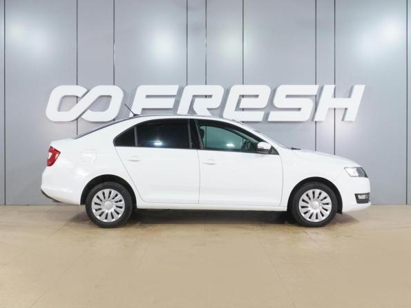Skoda Rapid I Рестайлинг с пробегом 2019 года, цена 1 424 000 рублей, 82129 км, лифтбек, Автокод Объявления