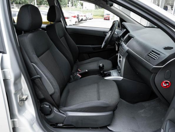 Opel Astra H Рестайлинг с пробегом 2011 года, цена 448 000 рублей, 318920 км, хэтчбек, Автокод Объявления