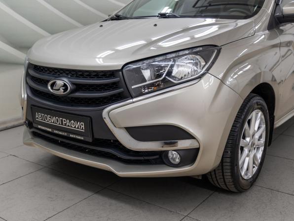 Lada (ВАЗ) XRAY I с пробегом 2017 года, цена 783 000 рублей, 122255 км, хэтчбек, Автокод Объявления