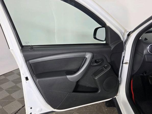 Renault Duster I Рестайлинг с пробегом 2019 года, цена 1 349 000 рублей, 86000 км, внедорожник, Автокод Объявления