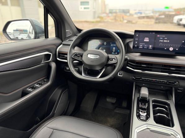 Geely Okavango I Рестайлинг с пробегом 2023 года, цена 2 995 000 рублей, 1641 км, внедорожник, Автокод Объявления