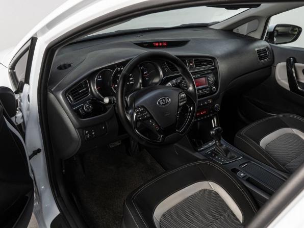 Kia Ceed II с пробегом 2012 года, цена 915 000 рублей, 197108 км, хэтчбек, Автокод Объявления