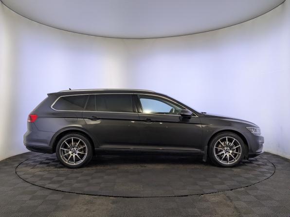 Volkswagen Passat B8 Рестайлинг с пробегом 2021 года, цена 2 400 000 рублей, 119320 км, универсал, Автокод Объявления