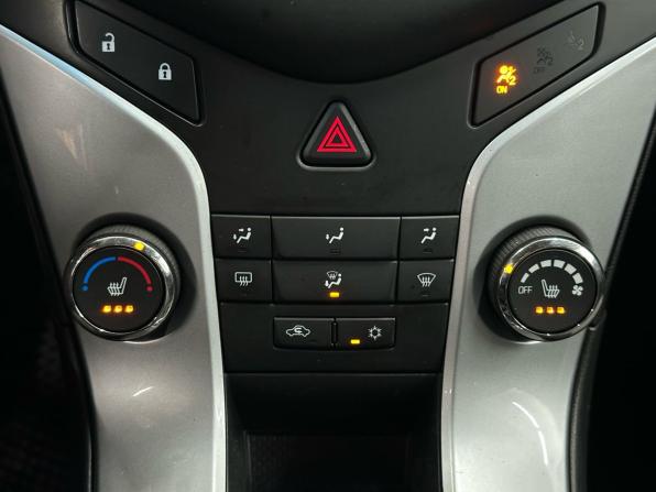 Chevrolet Cruze I Рестайлинг с пробегом 2013 года, цена 699 900 рублей, 187245 км, седан, Автокод Объявления