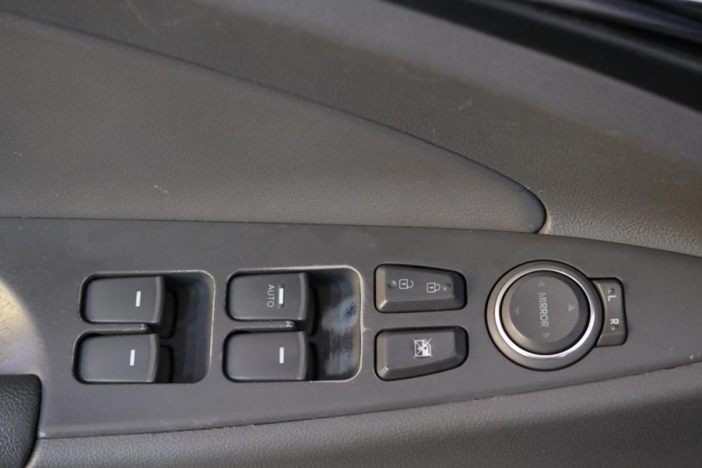 Hyundai Sonata VI (YF) Омск  - изображение 9