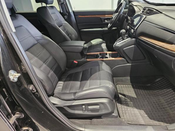 Honda CR-V V с пробегом 2018 года, цена 2 399 000 рублей, 165123 км, внедорожник, Автокод Объявления