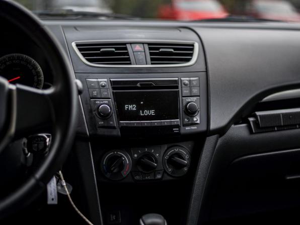 Suzuki Swift IV с пробегом 2011 года, цена 599 000 рублей, 165778 км, хэтчбек, Автокод Объявления