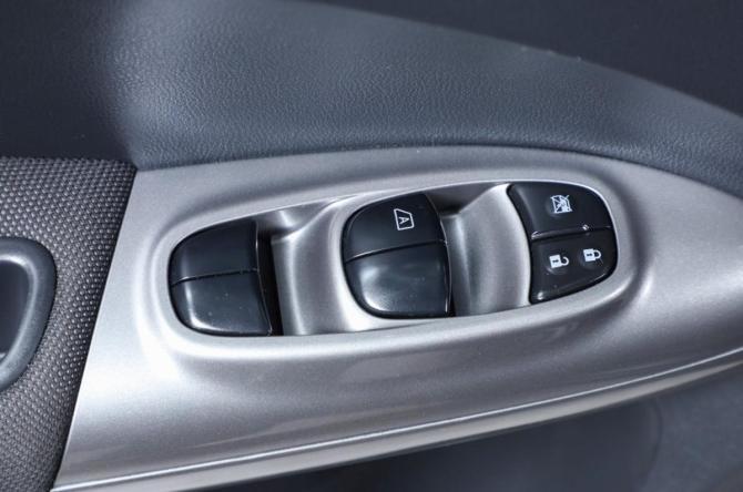 Nissan Juke I с пробегом 2012 года, цена 1 049 000 рублей, 113000 км, внедорожник, Автокод Объявления