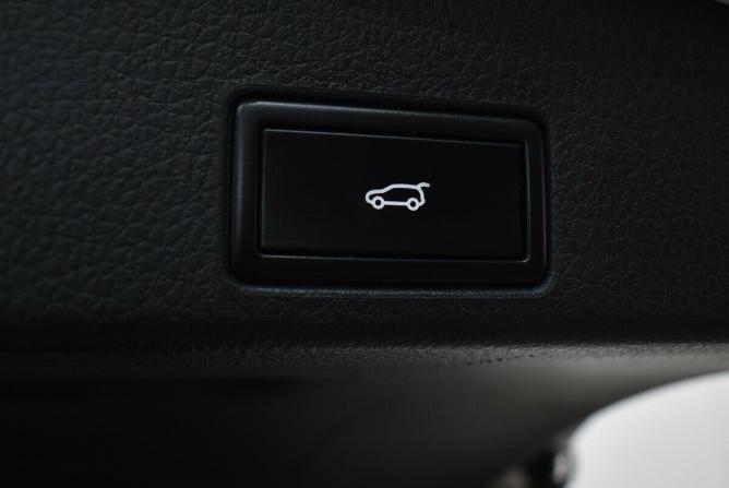 Volkswagen Touareg II Рестайлинг с пробегом 2016 года, цена 3 395 000 рублей, 129335 км, внедорожник, Автокод Объявления