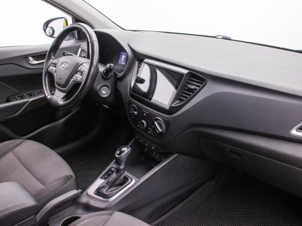 Hyundai Solaris II с пробегом 2017 года, цена 1 200 000 рублей, 149523 км, седан, Автокод Объявления