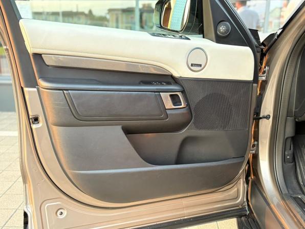 Land Rover Discovery V Рестайлинг с пробегом 2021 года, цена 6 250 000 рублей, 114750 км, внедорожник, Автокод Объявления