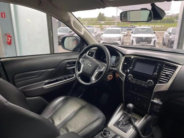 Mitsubishi L200 V Рестайлинг с пробегом 2021 года, цена 4 895 000 рублей, 28129 км, пикап, Автокод Объявления