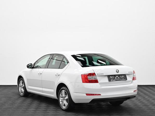 Skoda Octavia III (A7) с пробегом 2016 года, цена 1 349 000 рублей, 120000 км, лифтбек, Автокод Объявления