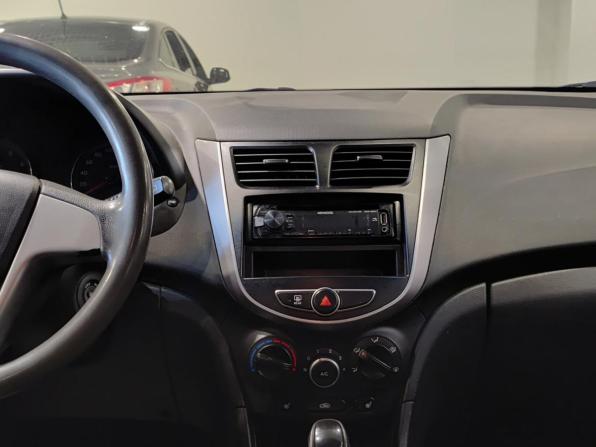 Hyundai Solaris I Рестайлинг с пробегом 2015 года, цена 949 000 рублей, 165763 км, хэтчбек, Автокод Объявления
