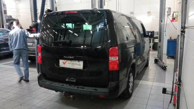 Peugeot Traveller I с пробегом 2018 года, цена 2 230 000 рублей, 228545 км, минивэн, Автокод Объявления