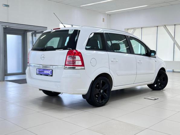 Opel Zafira B Рестайлинг с пробегом 2013 года, цена 1 070 000 рублей, 133403 км, минивэн, Автокод Объявления