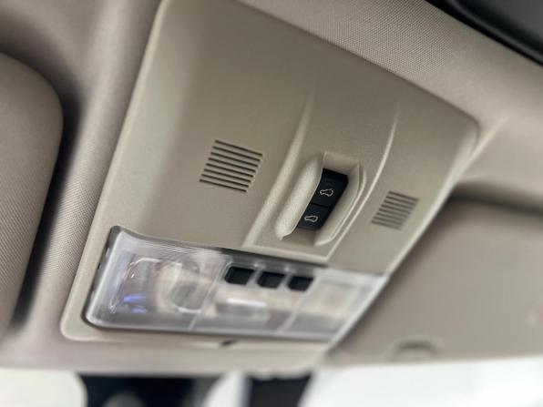 Land Rover Discovery IV Рестайлинг с пробегом 2016 года, цена 2 750 000 рублей, 170000 км, внедорожник, Автокод Объявления