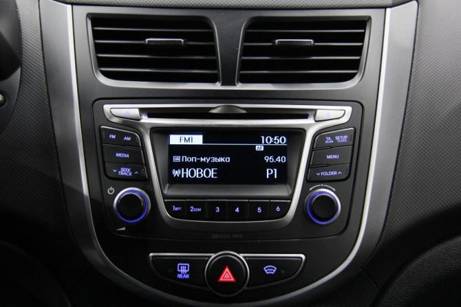 Hyundai Solaris I Рестайлинг с пробегом 2016 года, цена 1 075 000 рублей, 123924 км, седан, Автокод Объявления