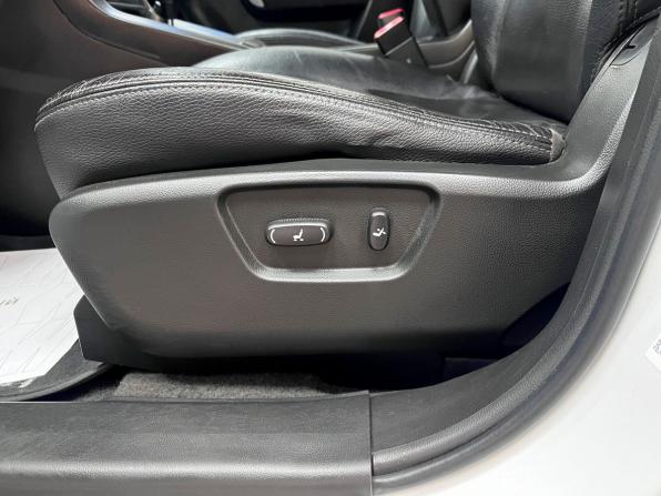Chevrolet Captiva I Рестайлинг с пробегом 2013 года, цена 1 350 000 рублей, 180451 км, внедорожник, Автокод Объявления