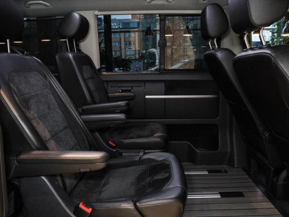 Volkswagen Multivan T6 с пробегом 2018 года, цена 5 200 000 рублей, 74000 км, минивэн, Автокод Объявления