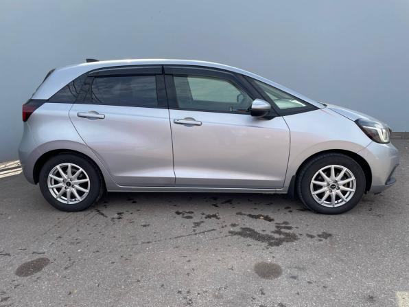 Honda Fit IV с пробегом 2020 года, цена 1 370 000 рублей, 72048 км, хэтчбек, Автокод Объявления
