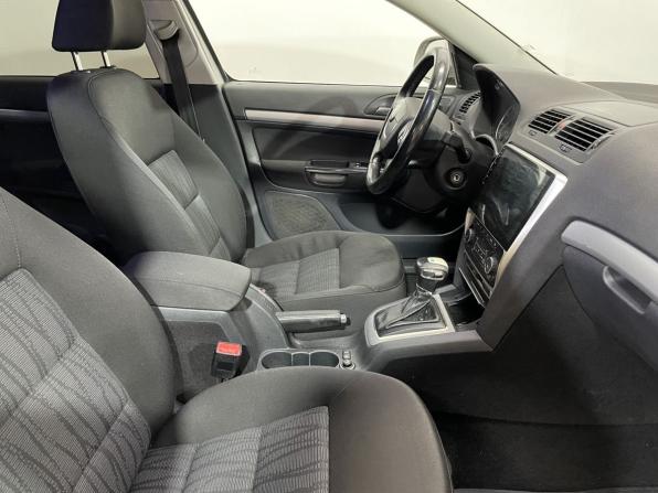 Skoda Octavia II (A5) Рестайлинг с пробегом 2011 года, цена 540 000 рублей, 318746 км, лифтбек, Автокод Объявления