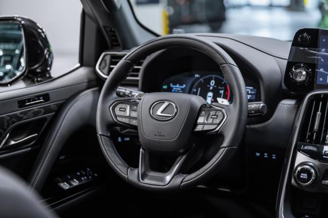 Новый Lexus LX IV 2026 года, цена 17 600 000 рублей, внедорожник, Автокод Объявления