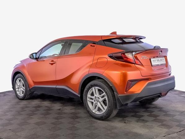 Toyota C-HR I Рестайлинг с пробегом 2021 года, цена 2 550 000 рублей, 56106 км, внедорожник, Автокод Объявления
