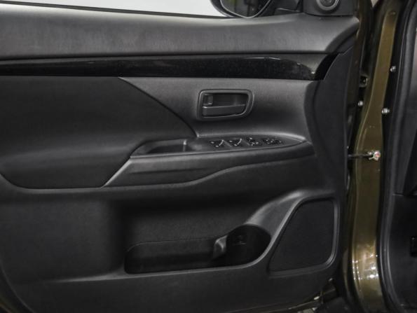 Mitsubishi Outlander III Рестайлинг 3 с пробегом 2020 года, цена 1 849 000 рублей, 182095 км, внедорожник, Автокод Объявления