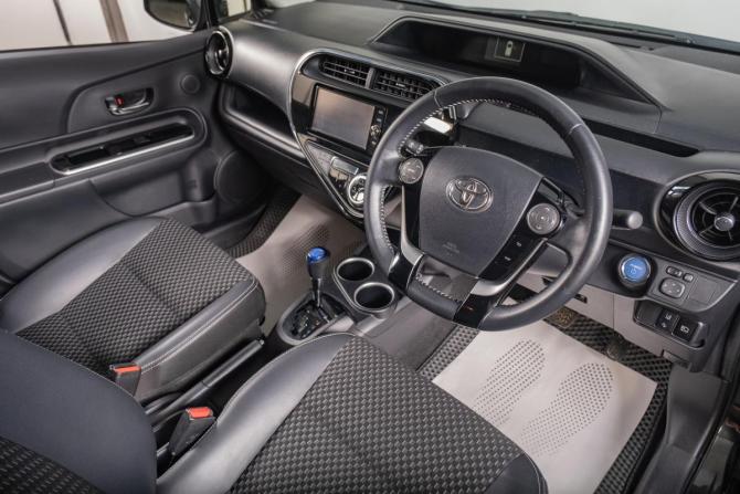 Toyota Aqua I Рестайлинг 2 с пробегом 2017 года, цена 1 449 000 рублей, 105000 км, хэтчбек, Автокод Объявления