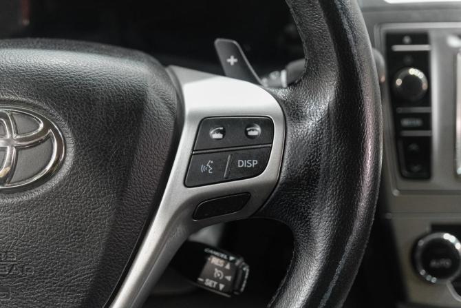 Toyota Avensis III Рестайлинг с пробегом 2012 года, цена 1 529 000 рублей, 165500 км, седан, Автокод Объявления