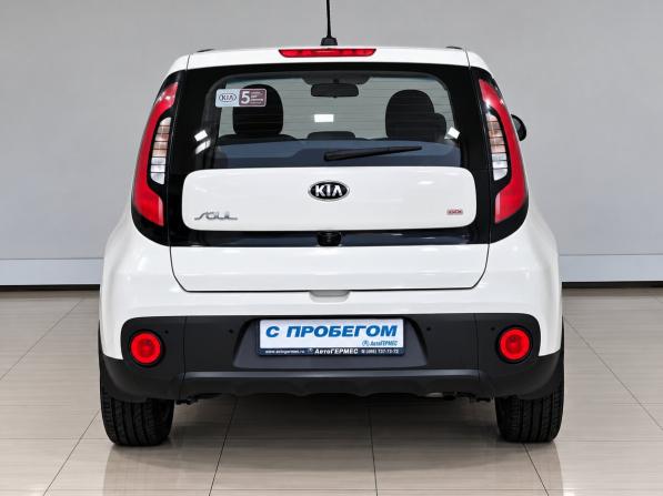 Kia Soul II Рестайлинг с пробегом 2018 года, цена 1 440 000 рублей, 117301 км, хэтчбек, Автокод Объявления