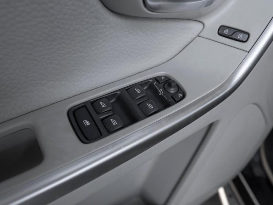 Volvo XC60 I Москва  - изображение 16
