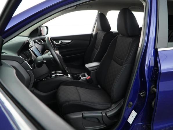 Nissan Qashqai II с пробегом 2018 года, цена 1 798 999 рублей, 141741 км, внедорожник, Автокод Объявления