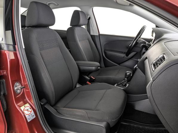 Volkswagen Polo V Рестайлинг с пробегом 2017 года, цена 1 300 000 рублей, 68163 км, седан, Автокод Объявления