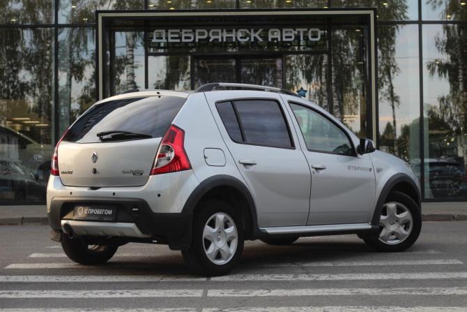 Renault Sandero I с пробегом 2013 года, цена 795 000 рублей, 120391 км, хэтчбек, Автокод Объявления