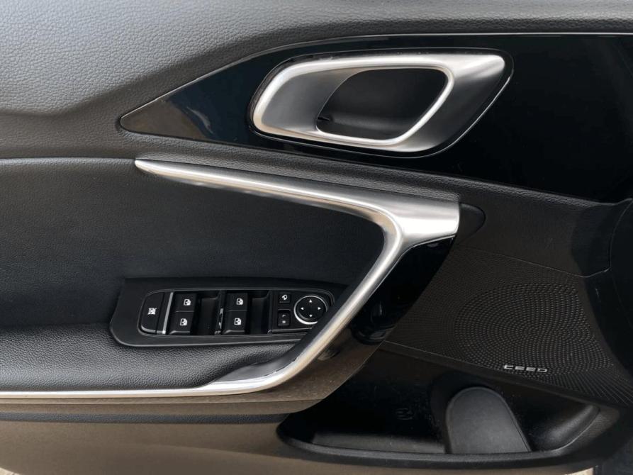 Kia Ceed III Тверь  - изображение 13
