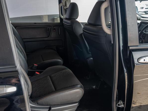 Honda Freed II Рестайлинг с пробегом 2021 года, цена 2 130 000 рублей, 48776 км, компактвэн, Автокод Объявления