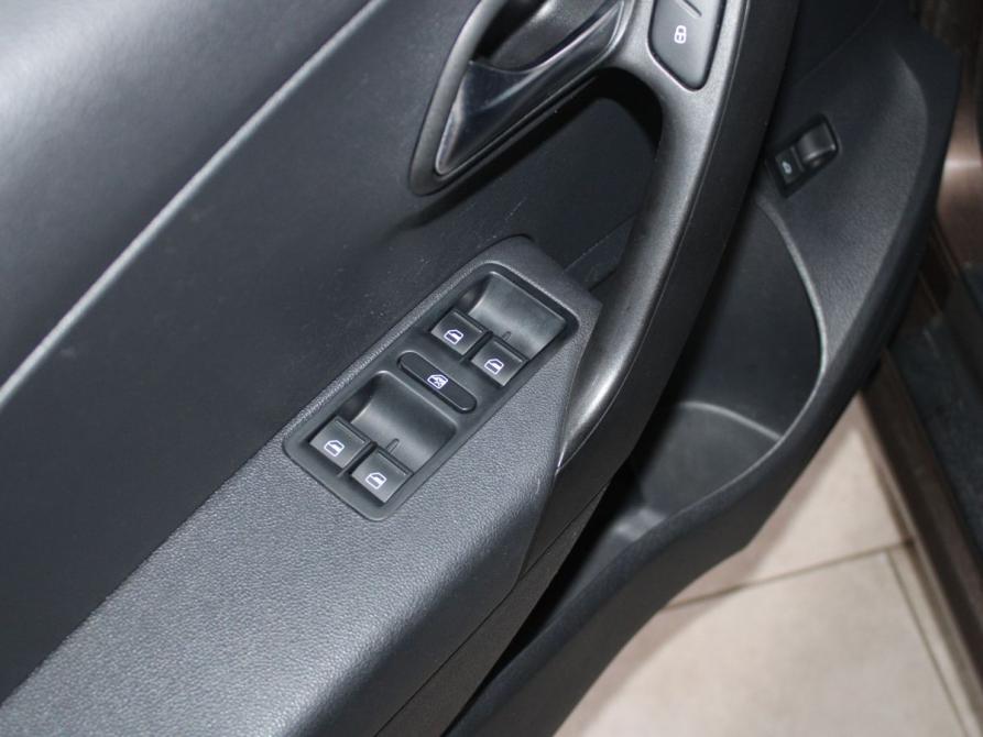 Volkswagen Polo V Рестайлинг Старый Оскол  - изображение 11