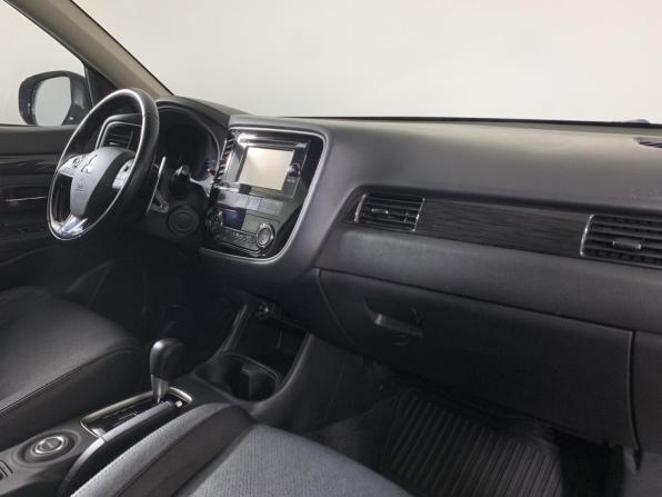 Mitsubishi Outlander III Рестайлинг 2 с пробегом 2016 года, цена 1 998 000 рублей, 84616 км, внедорожник, Автокод Объявления
