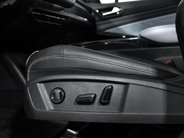 Volkswagen ID.4 с пробегом 2021 года, цена 2 690 000 рублей, 66041 км, внедорожник, Автокод Объявления